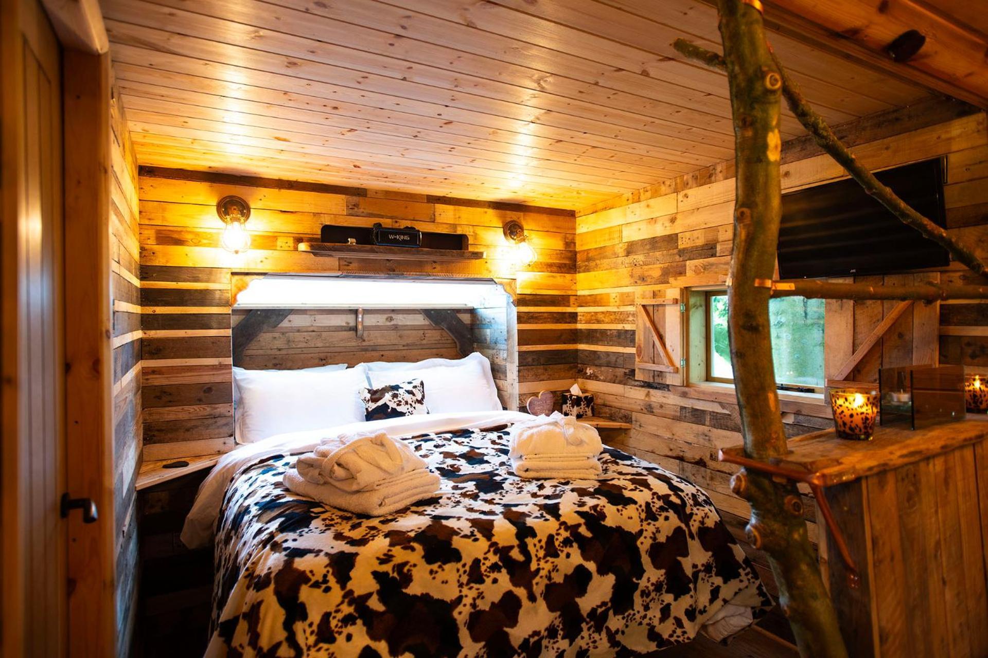 Burtree Country House, Tipi'S, Treehouse & Lodge & House Rooms With Hot Tubs In A Private Garden Thirsk Exterior foto